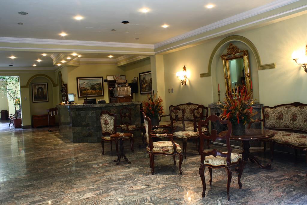Capital Plaza Hotel Sucre Buitenkant foto