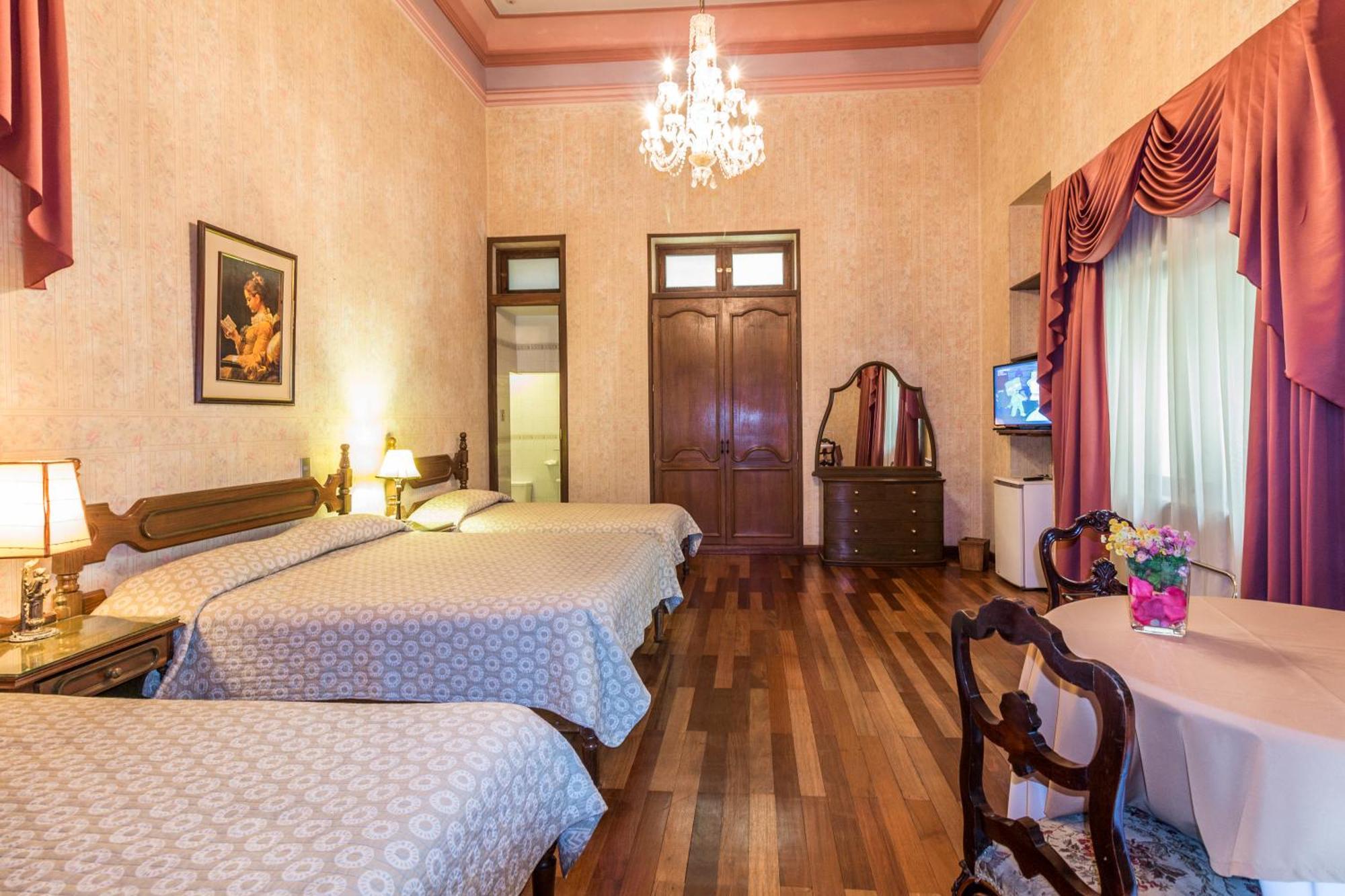 Capital Plaza Hotel Sucre Buitenkant foto