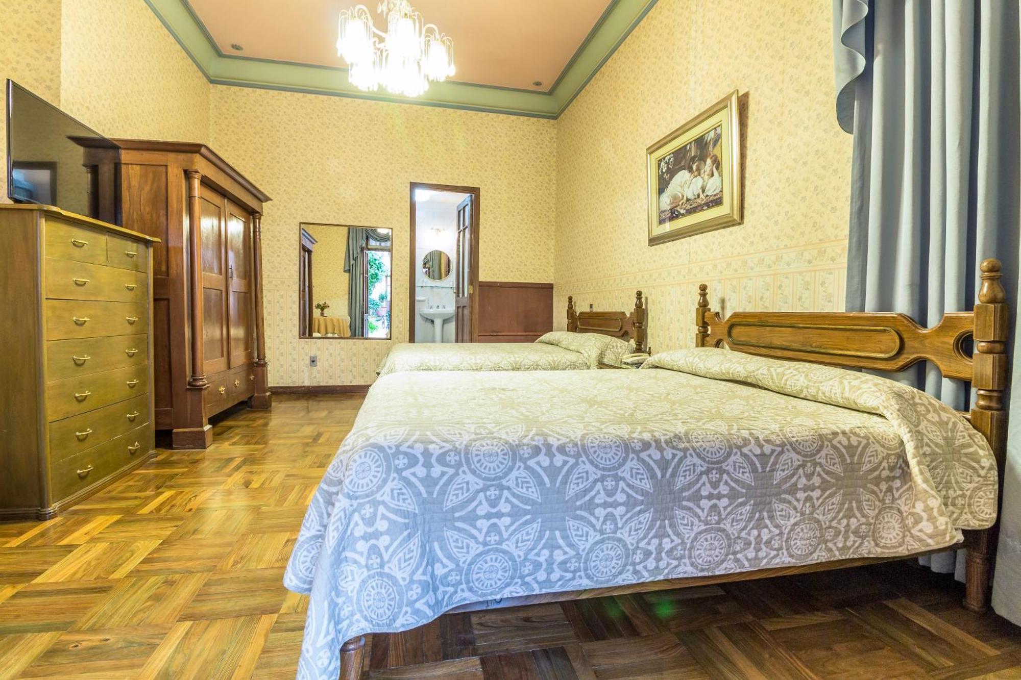 Capital Plaza Hotel Sucre Buitenkant foto