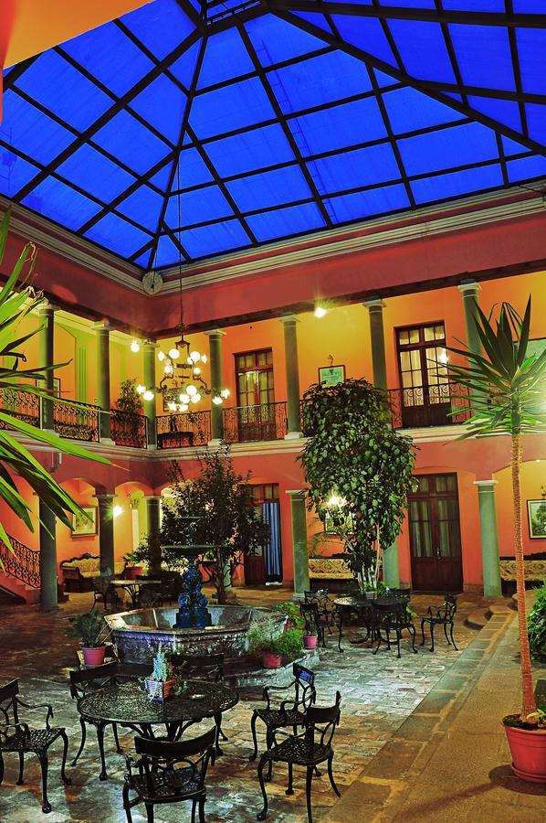 Capital Plaza Hotel Sucre Buitenkant foto