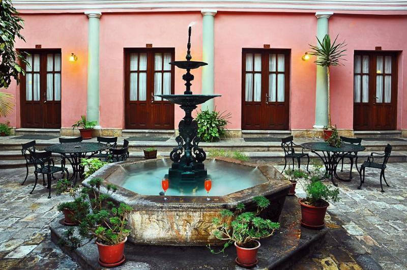 Capital Plaza Hotel Sucre Buitenkant foto